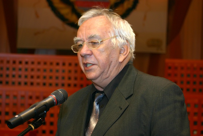Predseda KST Lokomotva Duan Kalisk predniesol privtanie.