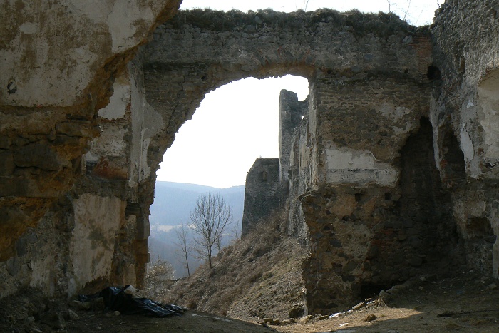 25.3.2012 hrad abra a kltor Bzovk
