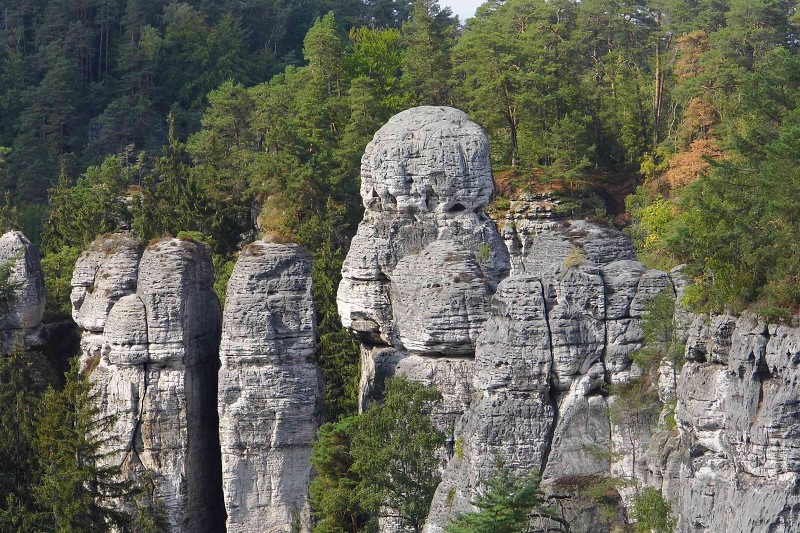 2.9.2018 Hrad Valdštein, veže a zámok Hrubá skála