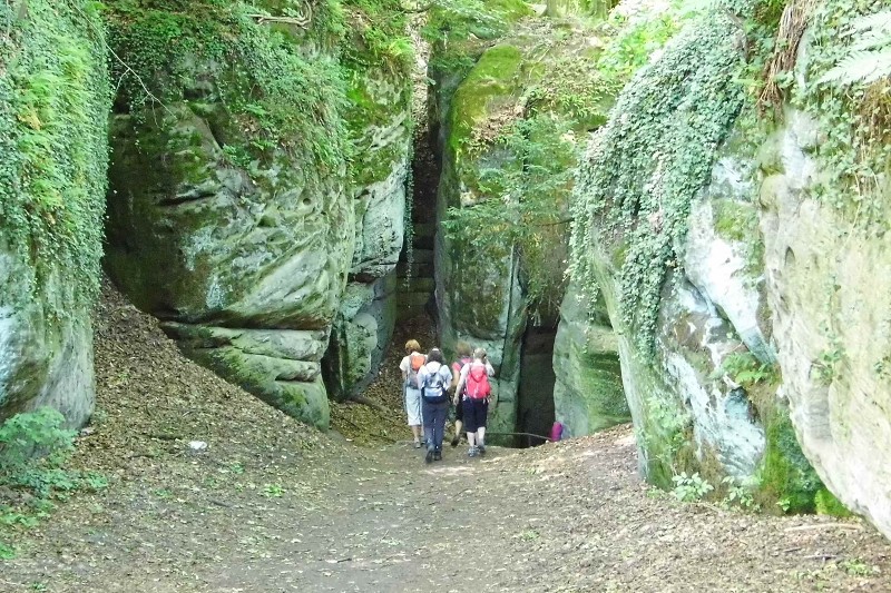 2.9.2018 Hrad Valdštein, veže a zámok Hrubá skála