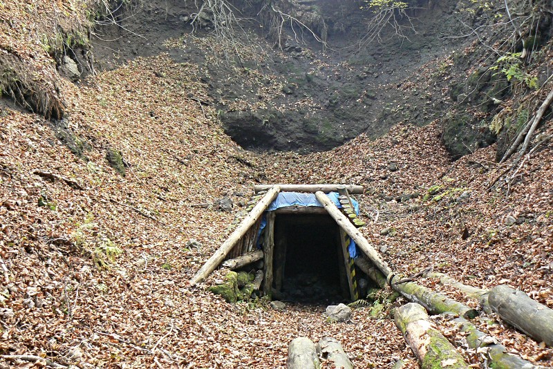  Tunel v kremnických vrchoch